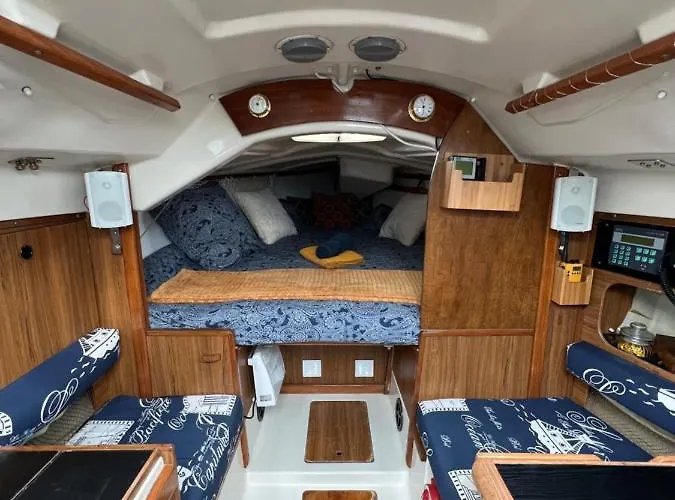 Botel Nuit Insolite Sur Un Bateau Au Havre