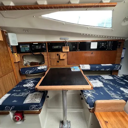 Nuit Insolite Sur Un Bateau Au Havre ספינת מלון *